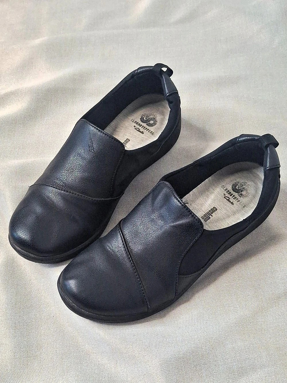 Clarks CloudSteppers Black Leather Slip-On Flats US 8